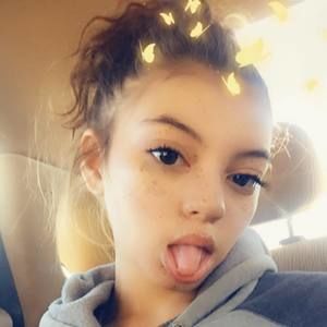 Meet your Posher, Jade